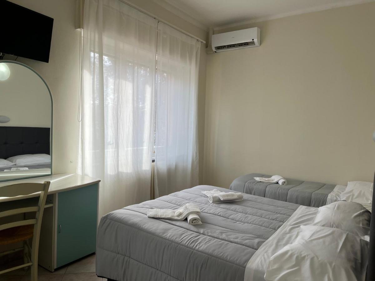 R&B Hotel Alfonsine エクステリア 写真