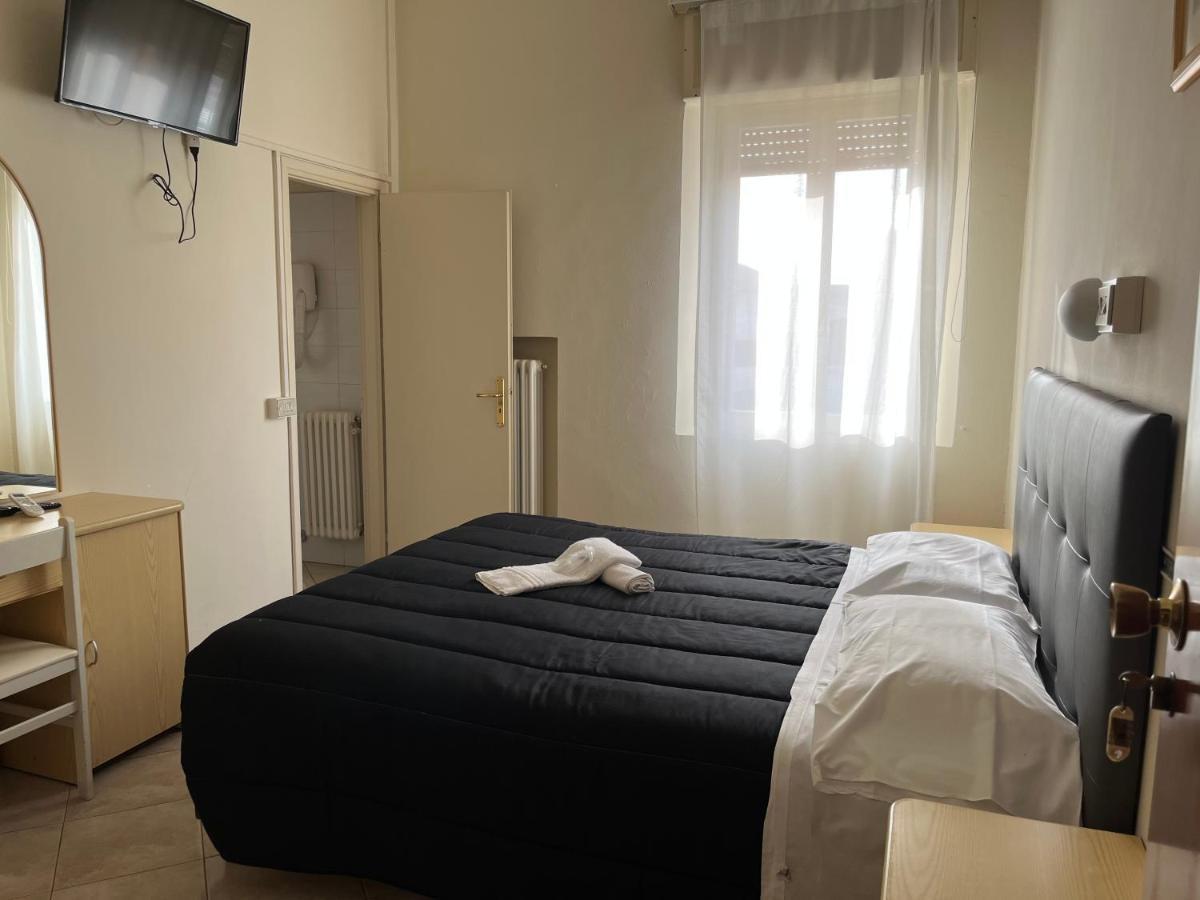 R&B Hotel Alfonsine エクステリア 写真